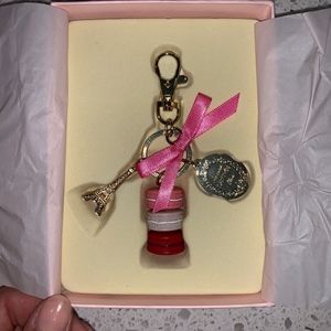 Macarons Keyring from Ladurée.